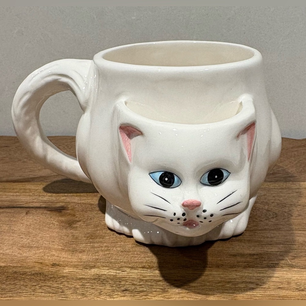 Vintage 1995 3D White Cat Coffee Mug w/ Tail Handle & Snack Pocket